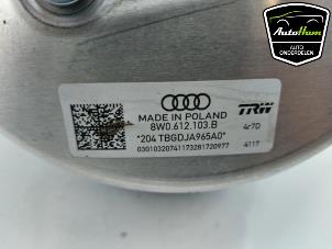 Rembol van een Audi RS 4 Avant (B9) 2.9 V6 TFSI 24V 2019