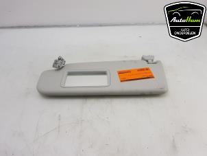 Gebruikte Zonneklep Volkswagen Up! (121) 1.0 12V 60 Prijs € 25,00 Margeregeling aangeboden door AutoHam