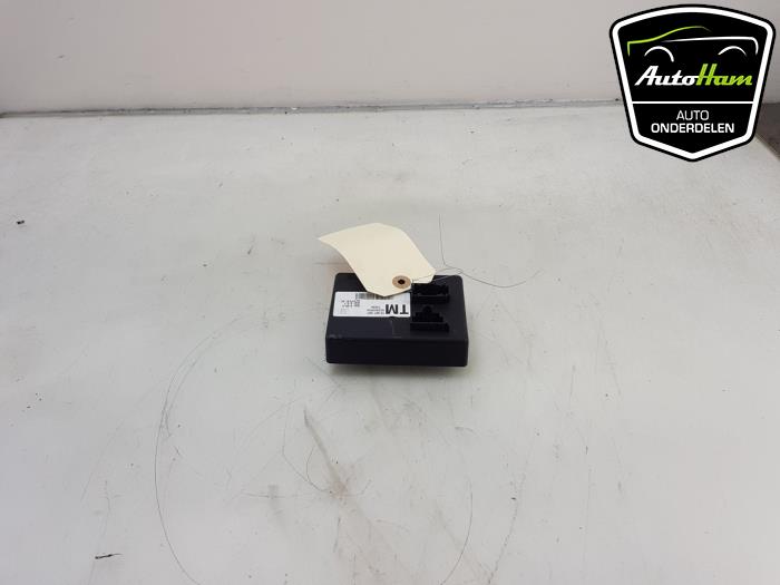 Gebruikte Module Centrale Deurvergrendeling Opel Insignia Sports Tourer 2.0 CDTI 16V 120 ecoFLEX Prijs € 35,00 Margeregeling aangeboden door AutoHam