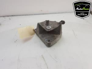 Gebruikte Motorsteun Opel Insignia Sports Tourer 2.0 CDTI 16V 120 ecoFLEX Prijs € 10,00 Margeregeling aangeboden door AutoHam