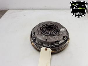 Gebruikte Dubbele massa vliegwiel Opel Corsa E 1.0 SIDI Turbo 12V Prijs € 125,00 Margeregeling aangeboden door AutoHam