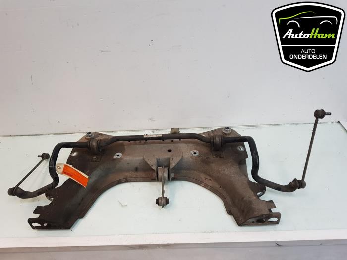 Gebruikte Subframe Renault Clio IV (5R) 1.2 TCE 16V GT EDC Prijs € 40,00 Margeregeling aangeboden door AutoHam