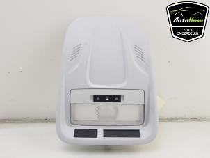 Gebruikte Binnenverlichting voor Opel Crossland (X) 1.2 12V Prijs € 10,00 Margeregeling aangeboden door AutoHam