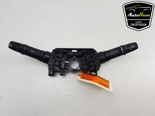 Gebruikte Combischakelaar Stuurkolom Mitsubishi Space Star (A0) 1.0 12V Prijs € 35,00 Margeregeling aangeboden door AutoHam