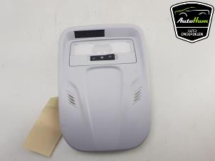 Gebruikte Binnenverlichting voor Opel Crossland (X) 1.2 Turbo 12V Prijs € 10,00 Margeregeling aangeboden door AutoHam