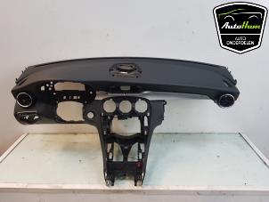 Gebruikte Dashboard Mercedes C Estate (S205) C-220 CDI BlueTEC, C-220 d 2.2 16V Prijs op aanvraag aangeboden door AutoHam