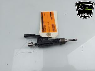 Gebruikte Injector (benzine injectie) Mini Mini (F56) 1.5 12V One Prijs € 35,00 Margeregeling aangeboden door AutoHam
