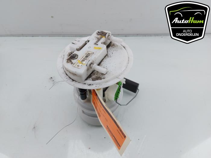 Gebruikte Tank element Pomp Dacia Sandero II 0.9 TCE 12V Prijs € 30,00 Margeregeling aangeboden door AutoHam