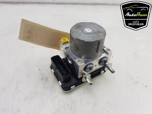 Gebruikte ABS Pomp Mazda 2 (DJ/DL) 1.5 SkyActiv-G 90 Prijs op aanvraag aangeboden door AutoHam