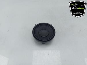 Gebruikte Speaker BMW 5 serie (G30) M5 Competition 4.4 V8 32V TwinPower Turbo Prijs € 10,00 Margeregeling aangeboden door AutoHam
