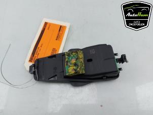 Gebruikte Camera voorzijde Ford B-Max (JK8) 1.0 EcoBoost 12V 100 Prijs € 75,00 Margeregeling aangeboden door AutoHam