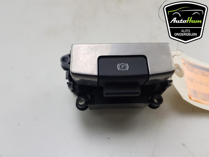 Gebruikte Handrem schakelaar Landrover Range Rover Sport (LW) 2.0 16V P400e Prijs € 25,00 Margeregeling aangeboden door AutoHam