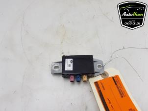 Gebruikte Antenne Versterker Landrover Range Rover Sport (LW) 2.0 16V P400e Prijs € 25,00 Margeregeling aangeboden door AutoHam