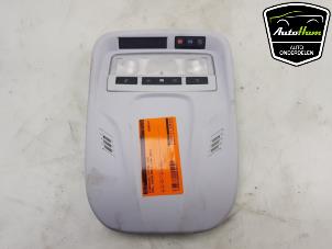 Gebruikte Binnenverlichting voor Opel Crossland (X) 1.2 Turbo 12V Euro 6 Prijs € 10,00 Margeregeling aangeboden door AutoHam