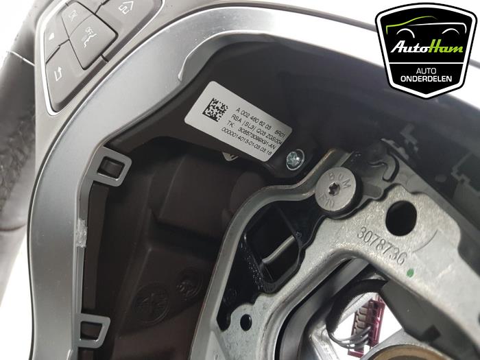 Stuurwiel van een Mercedes-Benz C (W205) C-180 1.6 16V 2016