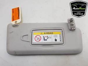 Gebruikte Zonneklep Mercedes B (W246) 1.6 B-180 BlueEFFICIENCY Turbo 16V Prijs € 10,00 Margeregeling aangeboden door AutoHam