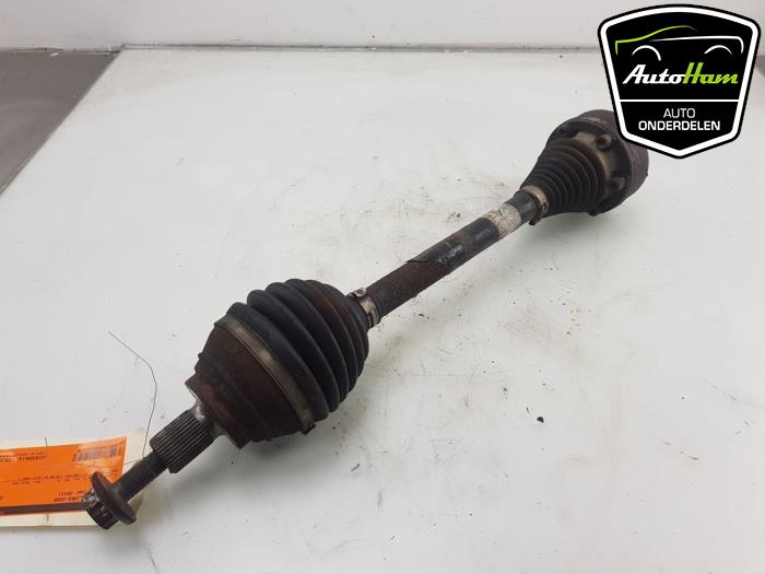 Gebruikte Aandrijfas links-voor Seat Leon (5FB) 1.4 TSI 16V Prijs € 50,00 Margeregeling aangeboden door AutoHam