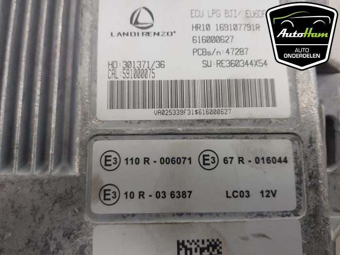 Computer Diversen van een Dacia Sandero III 1.0 TCe 100 12V ECO-G 2021