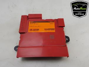 Gebruikte Zekeringkast BMW X5 (F15) xDrive 35d 3.0 24V Prijs € 20,00 Margeregeling aangeboden door AutoHam