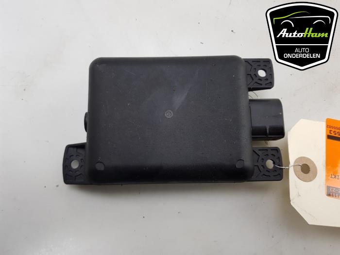 ACC Sensor (afstand) van een Skoda Octavia Combi (5EAC) 2.0 TSI RS 245 16V 2019