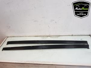 Gebruikte Daklijst set Landrover Range Rover Sport (LW) 2.0 16V P400e Prijs € 100,00 Margeregeling aangeboden door AutoHam