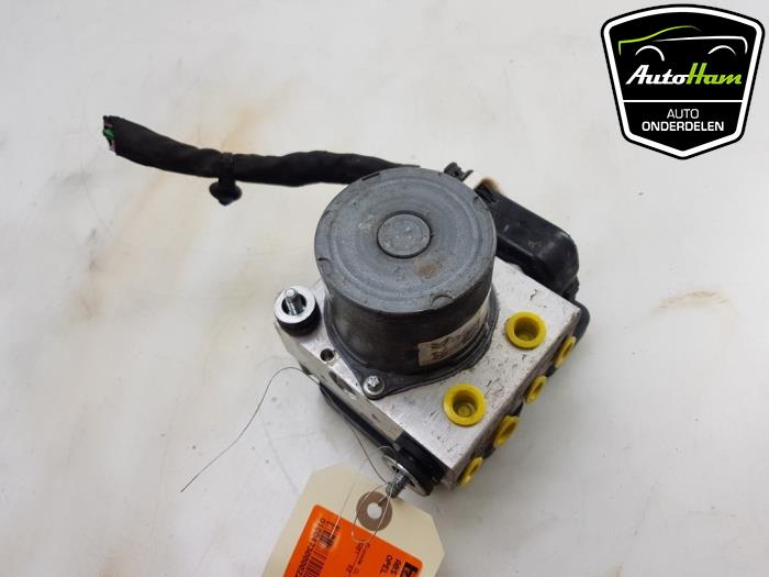 Gebruikte ABS Pomp Opel Combo Cargo 1.5 CDTI 100 Prijs € 70,00 Margeregeling aangeboden door AutoHam