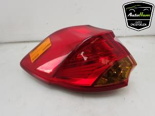 Gebruikte Achterlicht links Kia Cee'd (JDB5) 1.6 GDI 16V Prijs € 100,00 Margeregeling aangeboden door AutoHam