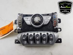 Gebruikte Chaufage Bedieningspaneel Mini Mini (R56) 1.4 16V One Prijs € 50,00 Margeregeling aangeboden door AutoHam