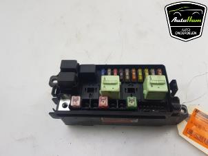 Gebruikte Zekeringkast Mini Mini (R56) 1.4 16V One Prijs € 25,00 Margeregeling aangeboden door AutoHam