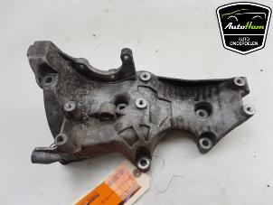 Gebruikte Dynamosteun boven Audi A6 Avant (C6) 2.0 T FSI 16V Prijs € 25,00 Margeregeling aangeboden door AutoHam