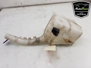 Gebruikte Ruitensproeiertank voor Ford Fiesta 5 ST 2.0 16V ST150 Prijs € 20,00 Margeregeling aangeboden door AutoHam