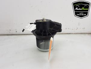 Gebruikte Kachel Ventilatiemotor Fiat 500 (312) 0.9 TwinAir 85 Prijs € 25,00 Margeregeling aangeboden door AutoHam