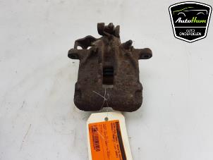 Gebruikte Remklauw (Tang) rechts-achter Renault Trafic New (FL) 1.9 dCi 82 16V Prijs € 40,00 Margeregeling aangeboden door AutoHam