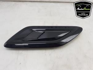 Gebruikte Luchtgeleider Landrover Range Rover Sport (LW) 2.0 16V P400e Prijs € 50,00 Margeregeling aangeboden door AutoHam