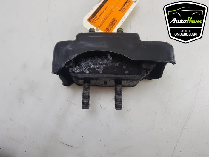 Gebruikte Motorsteun Iveco New Daily VI 35C17, 35S17, 40C17, 50C17, 65C17, 70C17 Prijs € 20,00 Margeregeling aangeboden door AutoHam
