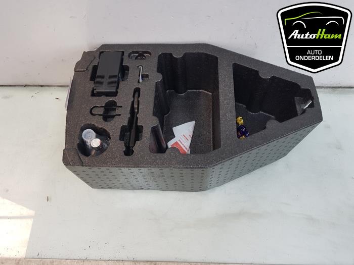 Reparatieset banden van een Seat Ibiza V (KJB) 1.0 TSI 12V 2019