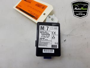 Gebruikte Centrale Deurvergrendelings Module Toyota RAV4 (A4) 2.5 Hybrid 16V VVT-i 4x4 Prijs € 50,00 Margeregeling aangeboden door AutoHam