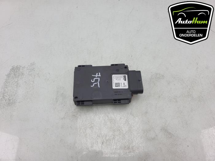 Side assist sensor van een BMW 7 serie (G11/12) 725d,Ld 2.0 16V 2017