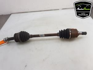 Gebruikte Aandrijfas links-voor Hyundai i20 1.4i 16V Prijs € 35,00 Margeregeling aangeboden door AutoHam