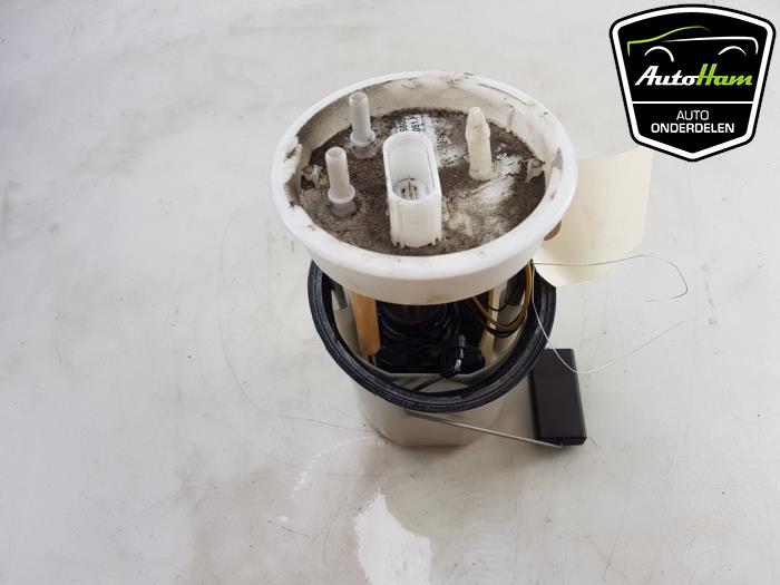 Gebruikte Tank element Pomp Volkswagen Polo V (6R) 1.4 16V Prijs € 15,00 Margeregeling aangeboden door AutoHam