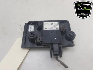 Gebruikte Side assist sensor Jaguar F-Pace 3.0 D 24V AWD Prijs € 225,00 Margeregeling aangeboden door AutoHam