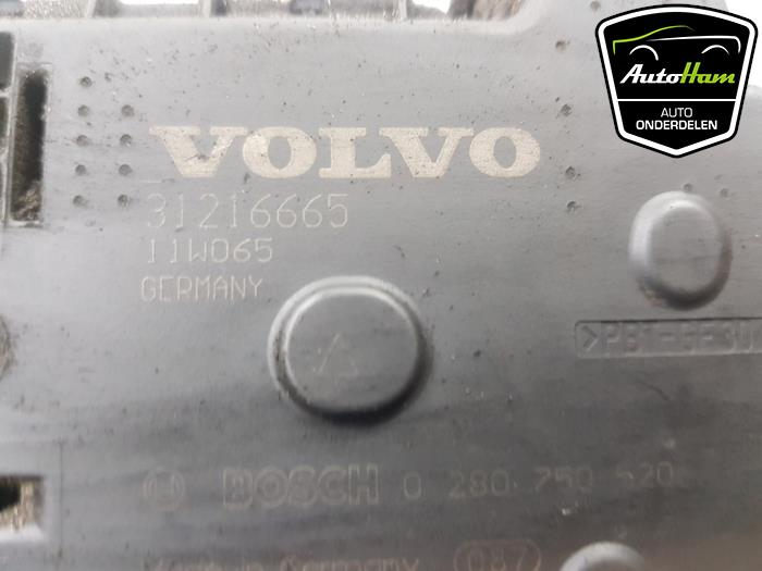 Gasklephuis van een Volvo S60 II (FS) 2.0 D3 20V 2011