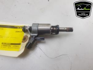 Gebruikte Injector (benzine injectie) Audi A5 Sportback (F5A/F5F) 2.0 35 TFSI Mild Hybrid 16V Prijs € 40,00 Margeregeling aangeboden door AutoHam