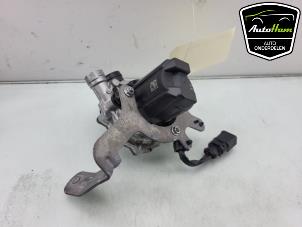 Gebruikte Secundaire Pomp Volkswagen Multivan T7 2.0 TSI 16V Prijs € 200,00 Margeregeling aangeboden door AutoHam