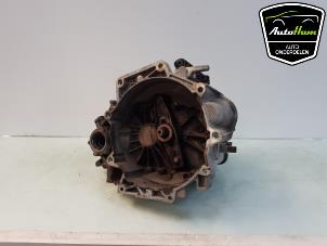 Gebruikte Versnellingsbak Volkswagen Polo VI (AW1) 1.0 MPi 12V Prijs op aanvraag aangeboden door AutoHam