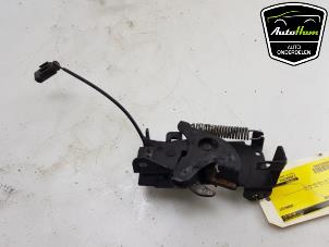 Gebruikte Motorkap Slotmechaniek Mini Mini (F55) 1.5 12V Cooper Prijs € 20,00 Margeregeling aangeboden door AutoHam