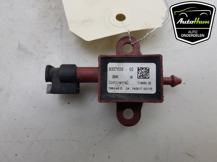 Voetganger Crash sensor van een MINI Mini (F55) 1.5 12V Cooper 2015