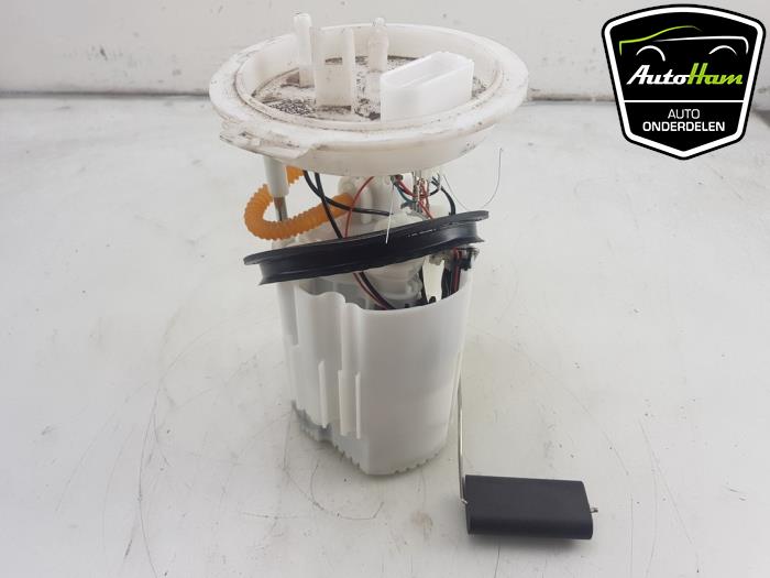 Gebruikte Tank element Pomp Skoda Fabia III Combi (NJ5) 1.0 12V Greentech Prijs € 45,00 Margeregeling aangeboden door AutoHam