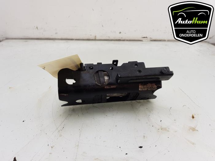 Gebruikte Tank element Pomp Seat Leon (1P1) 2.0 TDI 16V FR Prijs € 30,00 Margeregeling aangeboden door AutoHam
