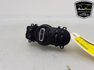 Gebruikte Schakelaar Licht Mini Mini (F55) 1.5 12V Cooper Prijs € 30,00 Margeregeling aangeboden door AutoHam
